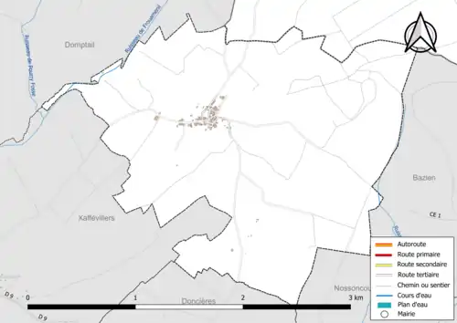 Carte en couleur présentant le réseau hydrographique de la commune