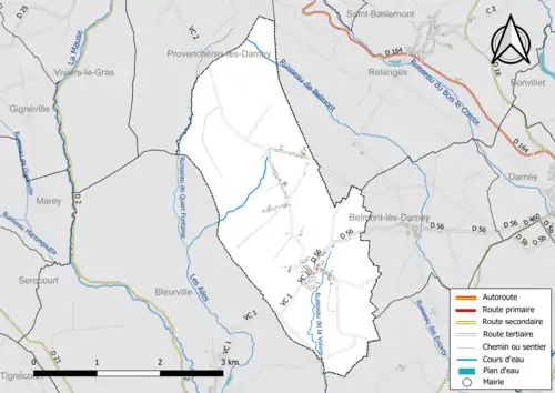 Carte en couleur présentant le réseau hydrographique de la commune