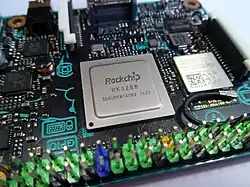 Description de l'image ASUS Tinkerboard (32835640704).jpg.