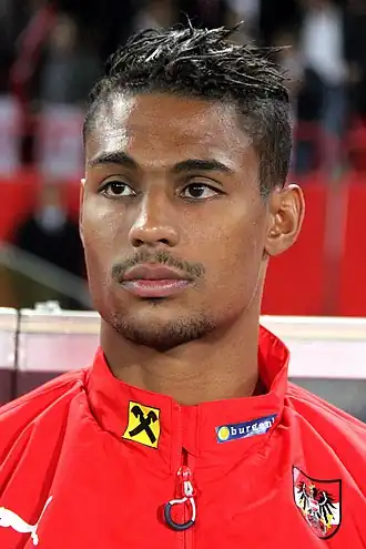 Image illustrative de l’article Rubin Okotie