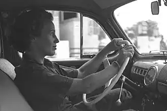 Chauffeuse de taxi à Tel-Aviv dans les années 1950