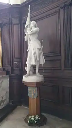 Statue de Jeanne d'Arc de l'abbatiale de Saint-Riquier