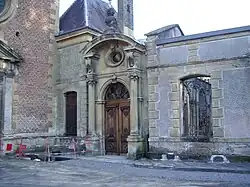 Entrée de l'ancien cloître.