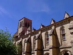 Abbatiale Saint-Robert, vue côté cloître