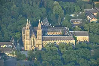 Vue aérienne de l'abbaye.