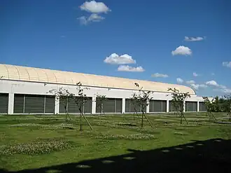 Pavillon des archives de l'IMEC relié par un tunnel à la bibliothèque.