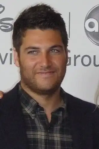 Adam Pally dans le rôle du Dr&nbsp;Peter Prentice.