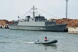 illustration de EML Admiral Cowan