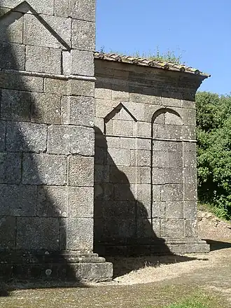 Montelios : à droite, vue partielle d'un triplet.