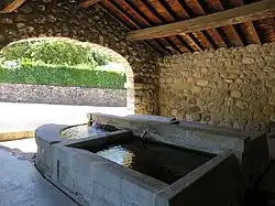 Un lavoir.