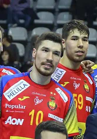 Daniel, derrière son frère ainé Alex en 2019