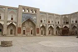 Vue sur la cour de la médersa Alla Kouli Khan.