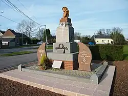Le monument aux morts.