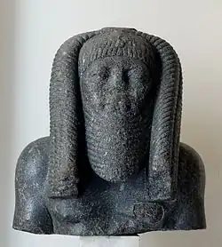 Buste d'Amenemhat III découvert à Rome.