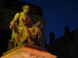 Monument à Ampère, place Ampère sur la Presqu'île à Lyon.