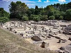 Le quartier nord : à gauche, maison des antes, marché et maison d'Atys ; à droite, les thermes romains.