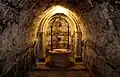 Grotte et puits, crypte de l'église inférieure.