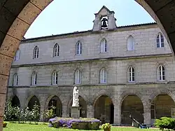 Cloître.