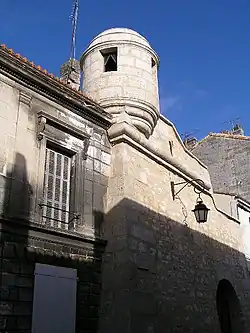 Échauguette de l'ancienne enceinte d'Épernon.