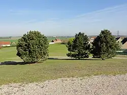 Vue vers le nord du carreau et la fosse Traisnel.