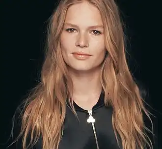 Anna Ewers en 2016
