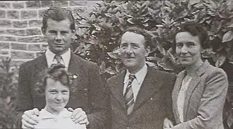 Annette Nez et ses parents, Pierre et Renée.