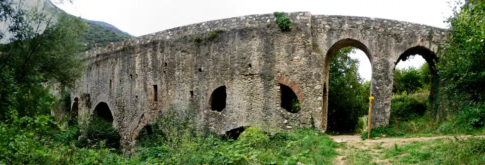 Vue d'amont rive droite.