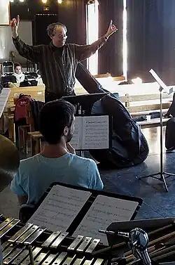 Description de l'image Antoine Ouellette Direction Roseraie.jpg.