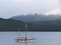 Un bateau sur le lac Te Anau.