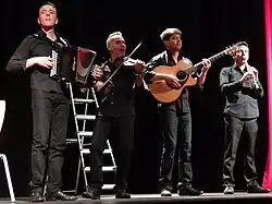 Description de cette image, également commentée ci-après