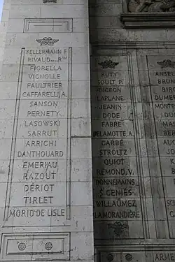 21e colonne de l’arc de triomphe de l’Étoile.