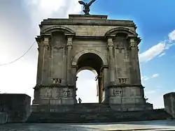 Monument aux morts de Constantine, 1918-1930.
