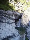 Les gorges d'Ardo entre le Rifugio 7º Alpini et Bolzano Bellunese.