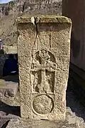 Khachkar à l'ouest de l'église.