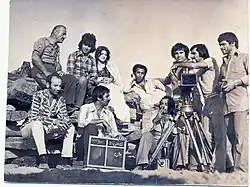 Arman sur un tournage