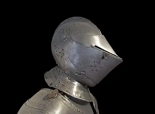 Un armet du XVe siècle.