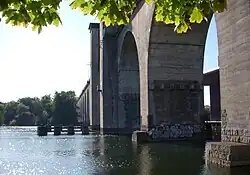 Le pont Est, partie nord.
