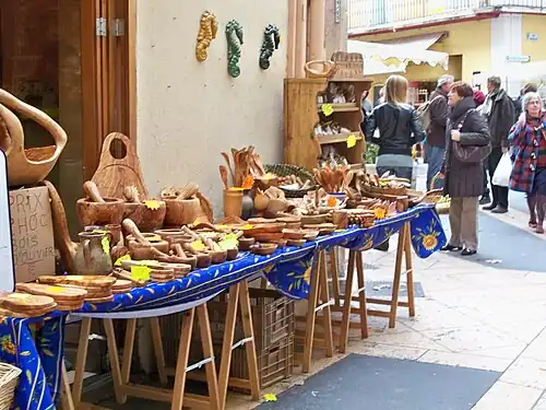 Différents articles en bois d'olivier