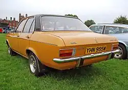 Opel Ascona A 16S en modèle quatre portes