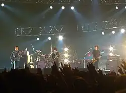 Description de l'image Asian Kung-Fu Generation-live-countdownjapan2011.jpg.