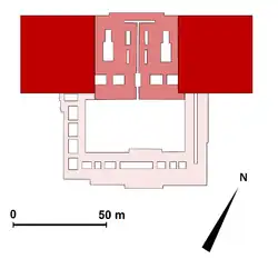 Plan du temple d'Anu-Adad donné par W. Andrae. Incohérent, le plan semble relever les fondations et non l'arase des murs, expliquant la dissymétrie et la non-linéarité des murs d'enceinte.[réf.&nbsp;nécessaire]