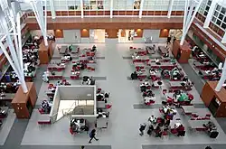 Description de cette image, également commentée ci-après