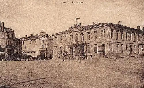 L'hôtel de ville au début du XXe&nbsp;siècle