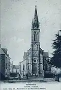 Augan ː l'église paroissiale au début du XXe&nbsp;siècle (carte postale).