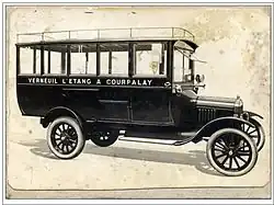 Exemple d'autobus de Seine-et-Marne employé sur la ligne de Verneuil-l'Etang à Courpalay en 1932.