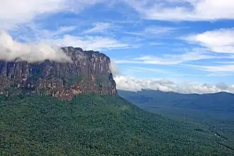 Le tepuy Auyan, Venezuela.