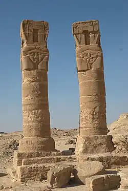 Royaume de Napata, Gebel Barkal : colonnes de Mout.
