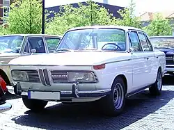 BMW 2000 tilux