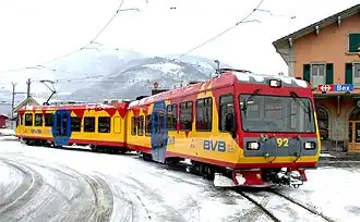 Une automotrice double Beh 4/4 92 du BVB en mars 2006.