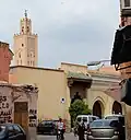 Vue du minaret et de la fontaine Bab Doukkala